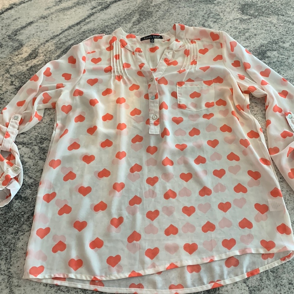 Sweet rain heart shirt size medium
